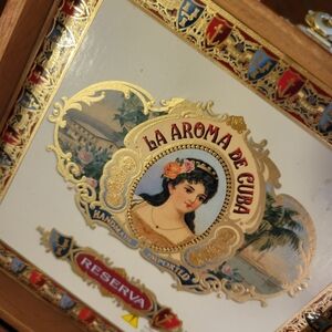 La Aroma de Cuba Cigar Box